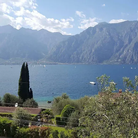 Сasa de vacaciones The Sisters' House Lake Garda *