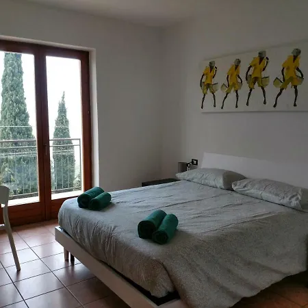 The Sisters' House Lake Garda マルチェージネ